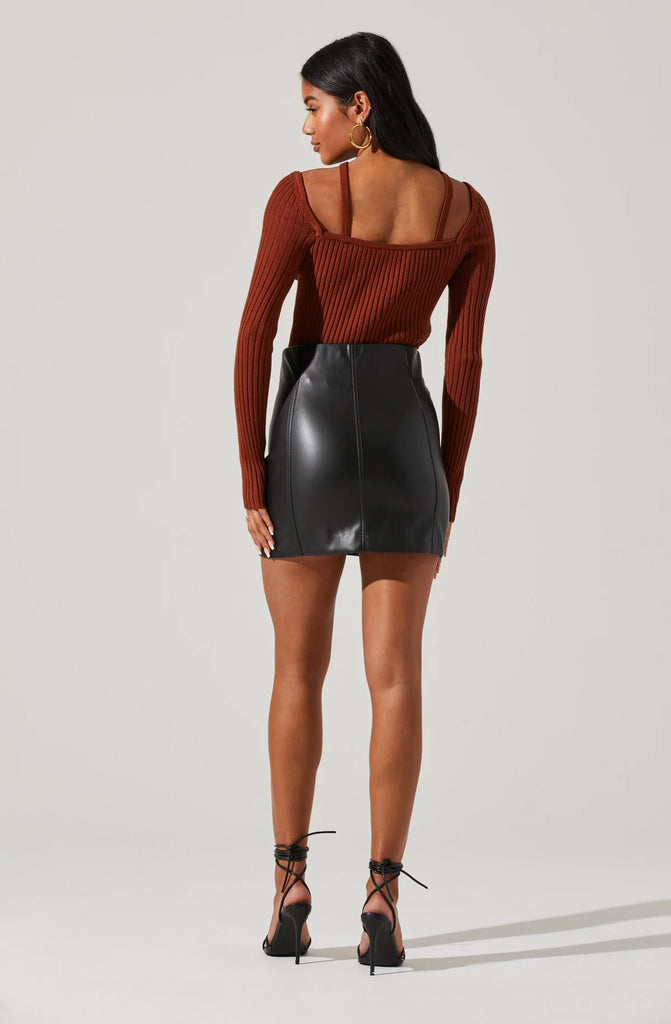 Back View - Rust Criss Cross Long Sleeve Ribbed Sweater