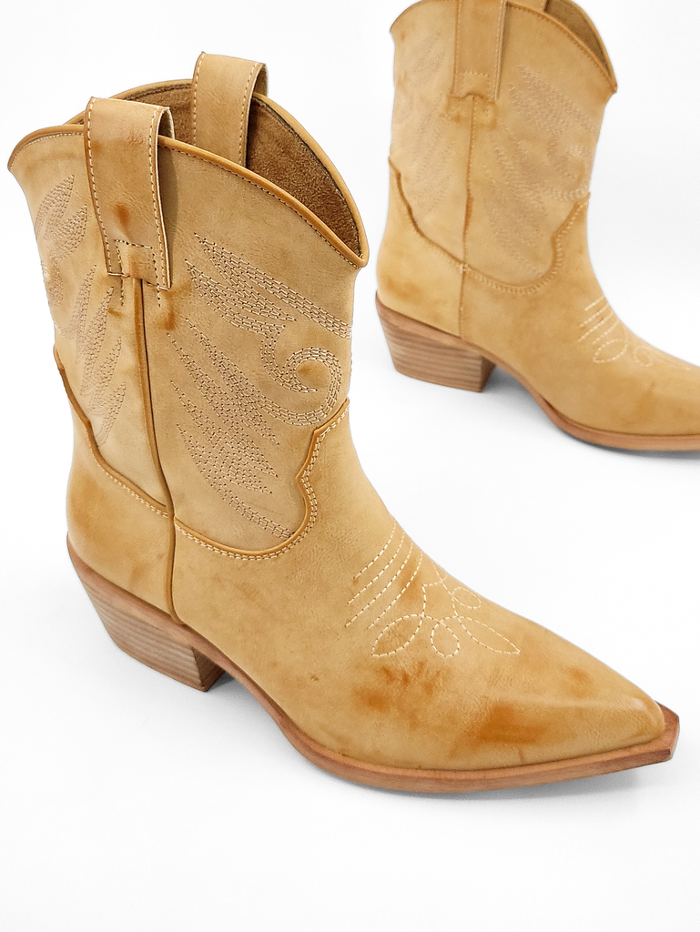 Natural Cowboy Boot